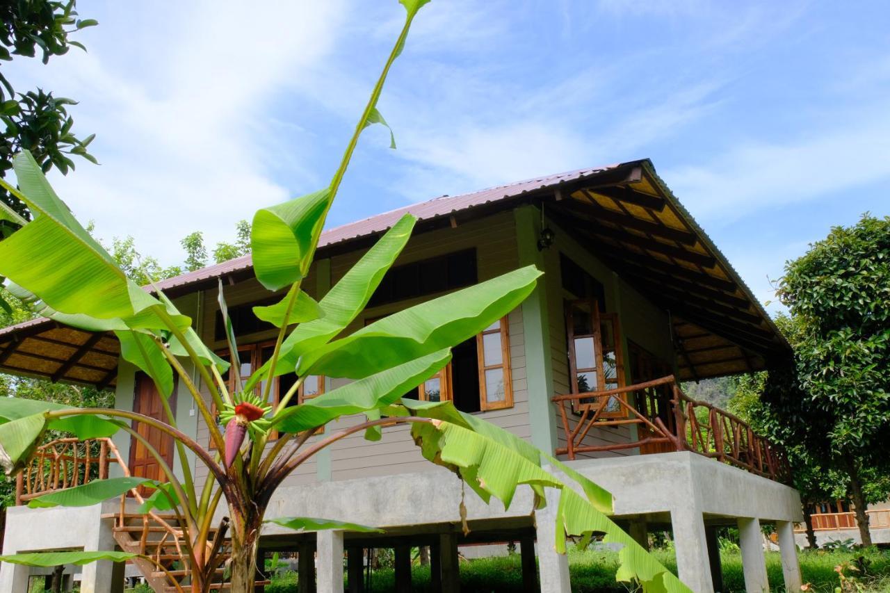 Monkey Mansion - Jungalows & Tours Khao Sok National Park Экстерьер фото